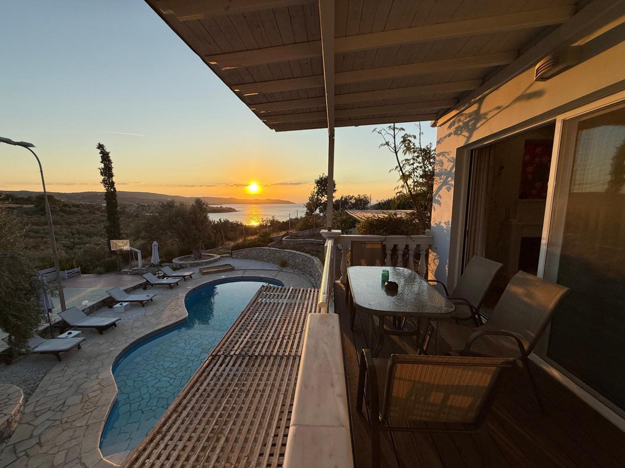 Sunny Villa Koilás